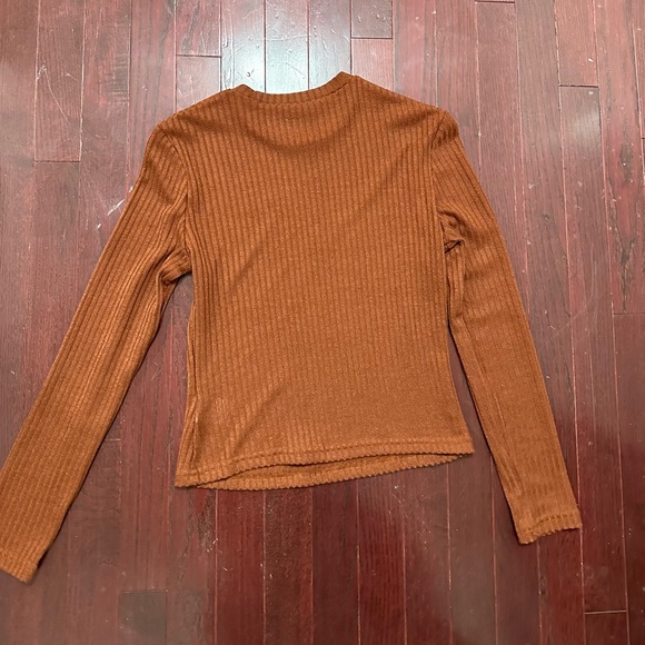 Brown long sleeve sweater size M - Picture 3 of 3